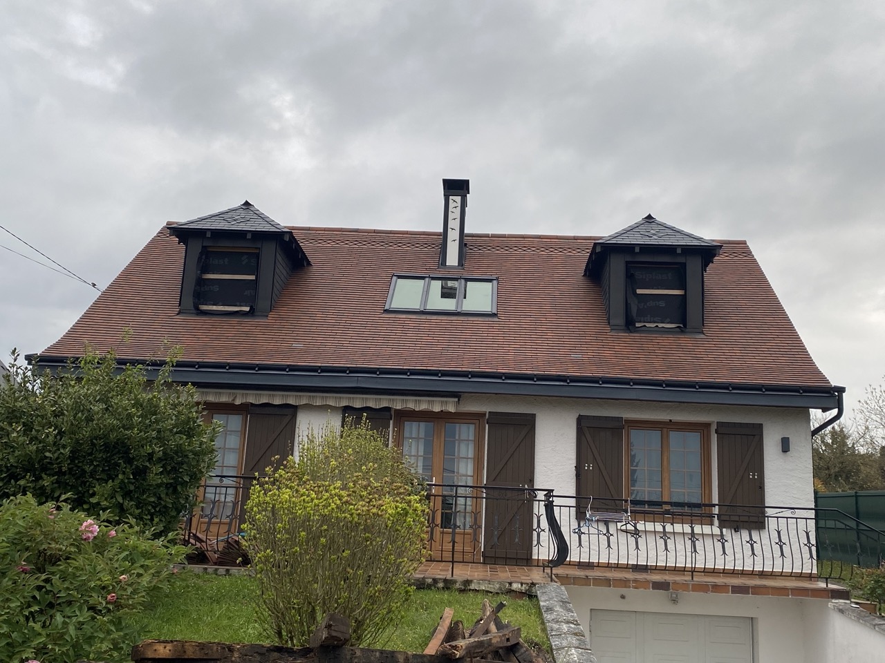 rénovation toiture fini avec ouvertures fenêtres saint martin le beau